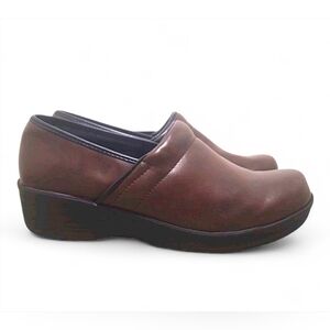 Safe-T-Step Predicitions Women’s Size 8 1/2 Clog Shoes in Brown